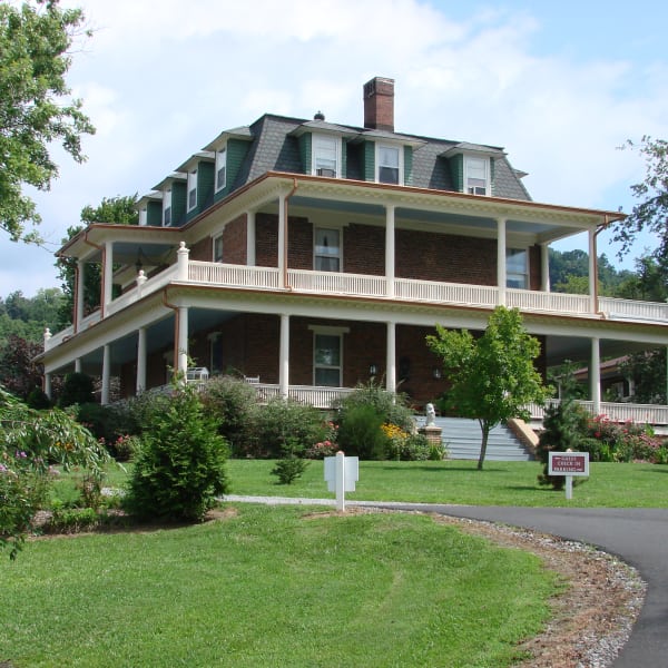 The Reynolds Mansion | | The Asheville Bed & Breakfast Association