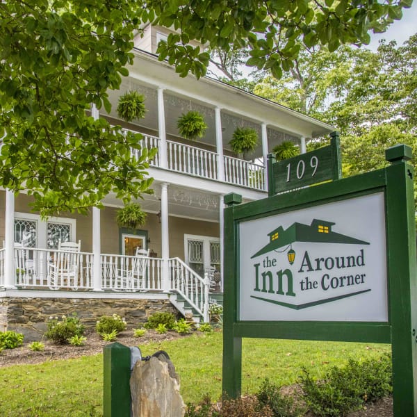 The Inn Around The Corner | | The Asheville Bed & Breakfast Association