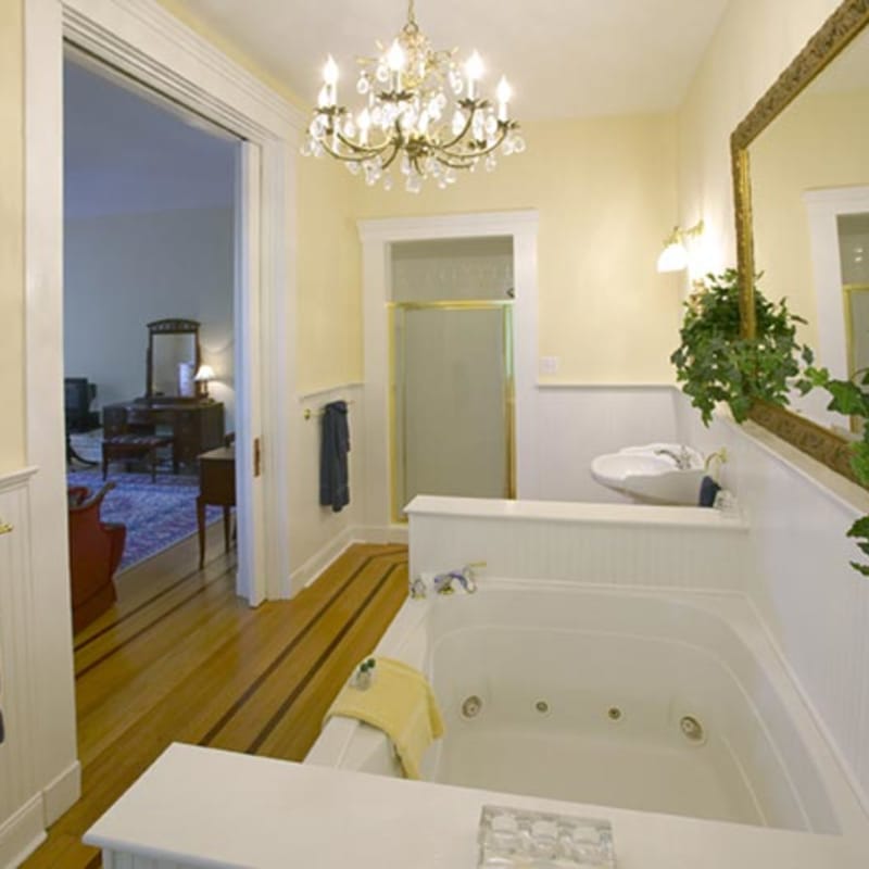 Rooms & Rates | Louisville KY DuPont Mansion Bed And Breakfast