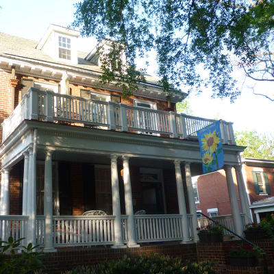 Museum District Bed & Breakfast In The Heart Of Richmond VA