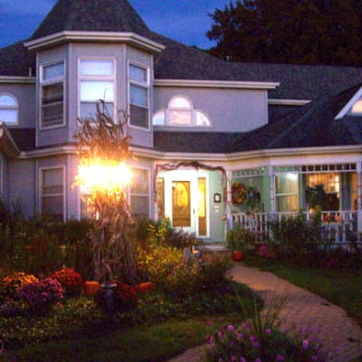 Cameo Rose Victorian Country Inn | A Madison, Wisconsin Area Bed And ...