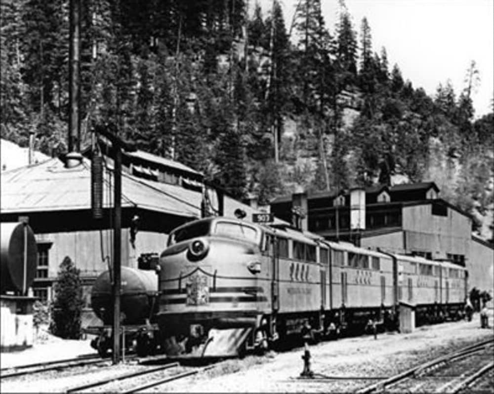 Travel the Feather River Canyon by Train