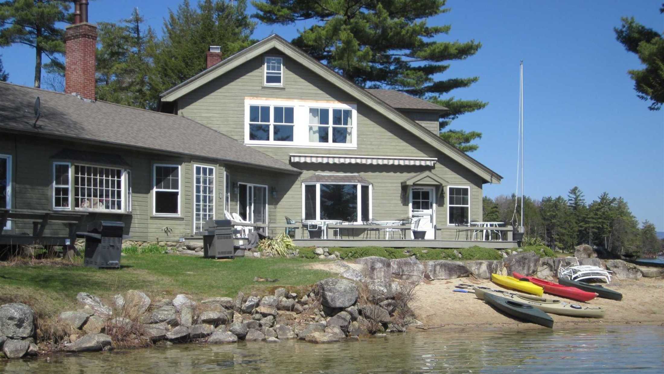 Oliver Lodge | Lakefront Lodging & Cabins in Meredith, NH