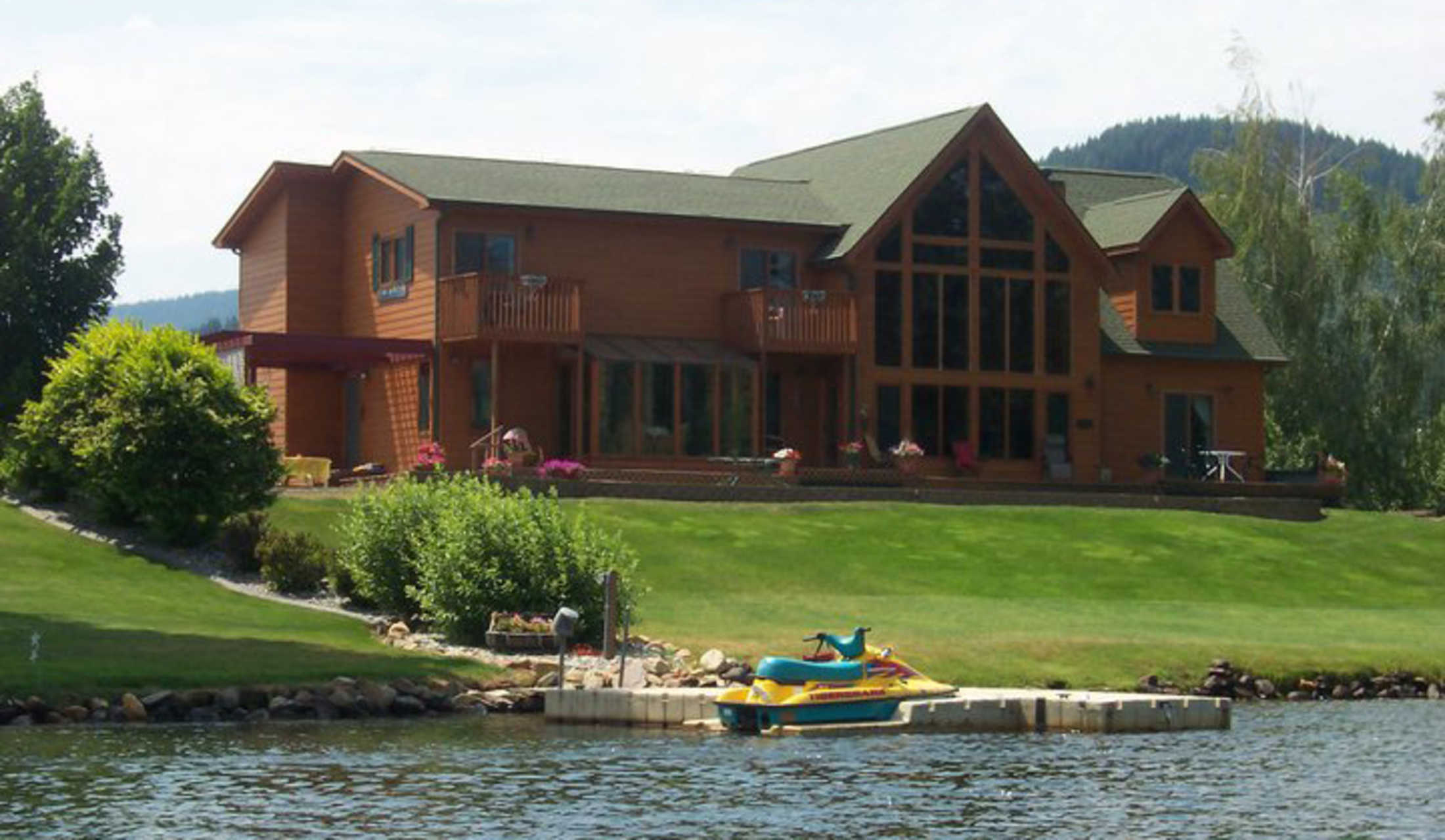 St Joe Riverfront Bed and Breakfast Saint Maries Idaho