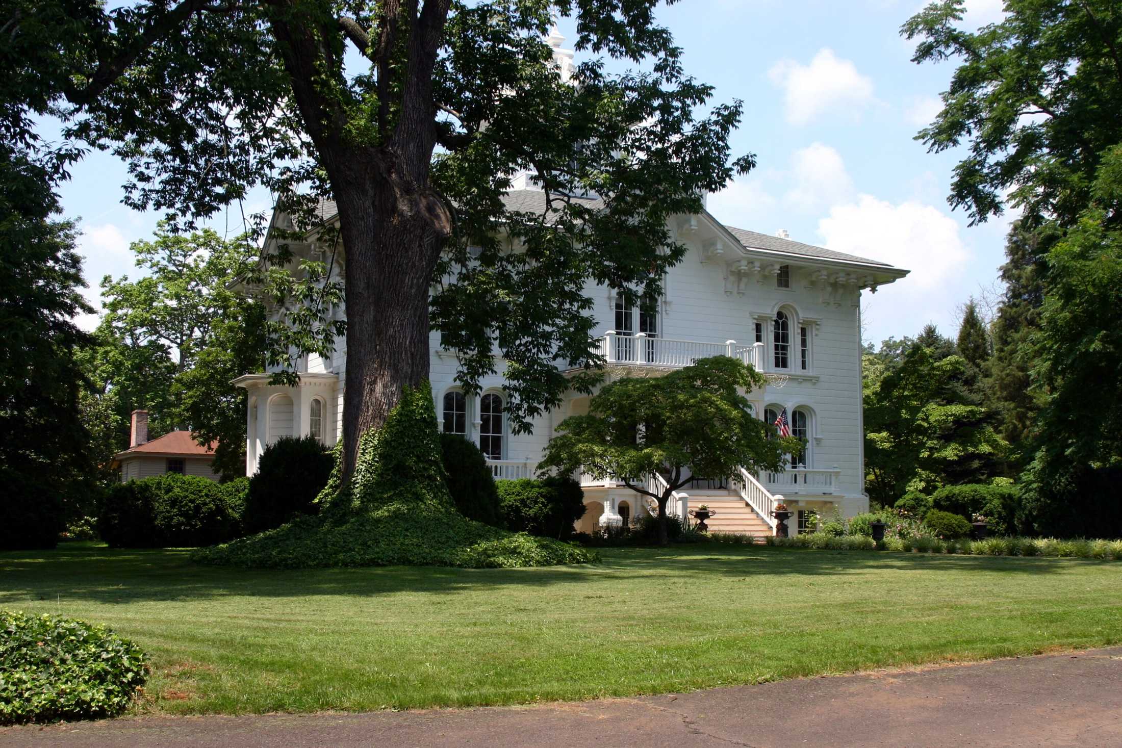 Mayhurst Inn, a Luxurious Bed & Breakfast in Orange VA