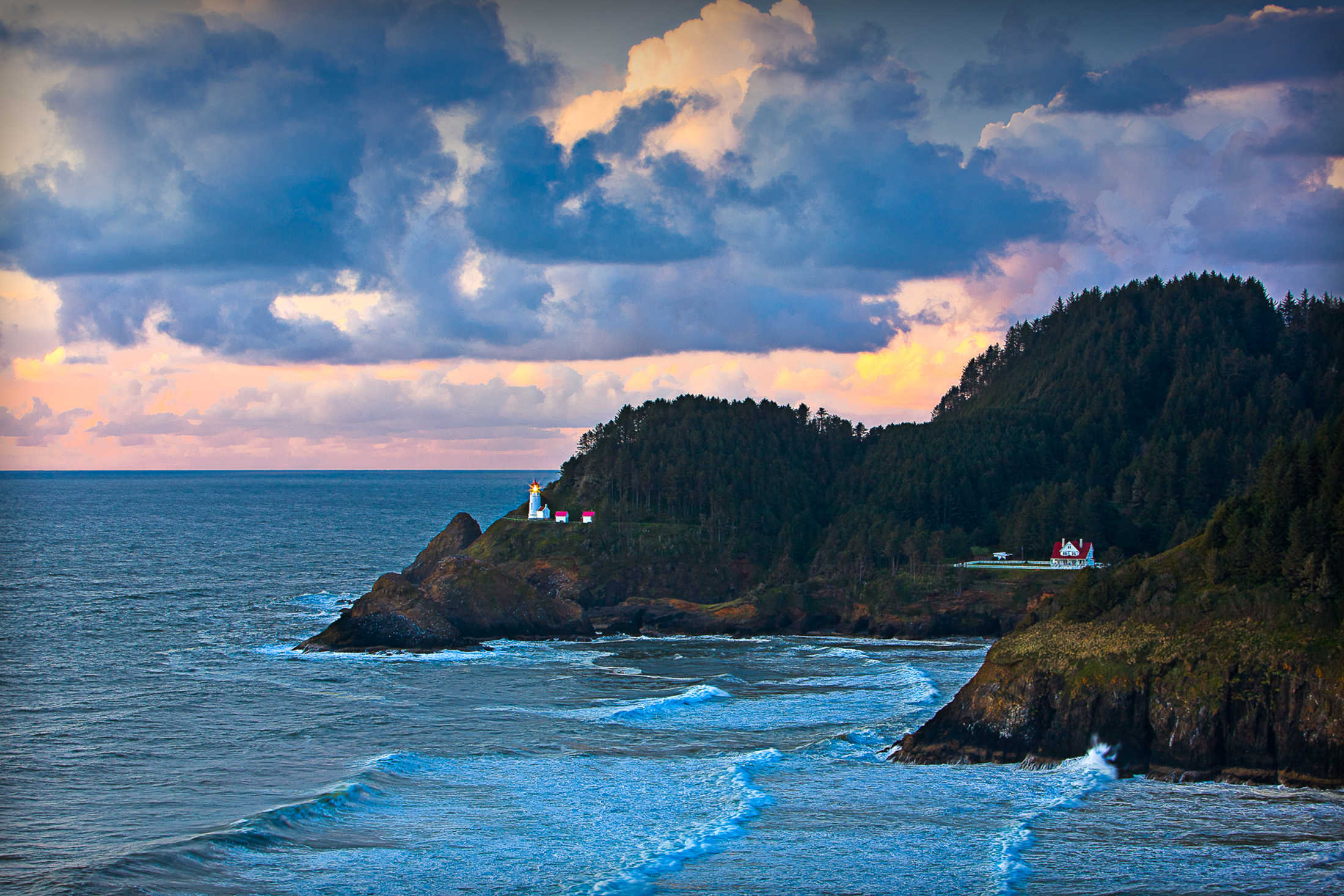 Rooms At The Heceta Lighthouse B&B On The Oregon Coast