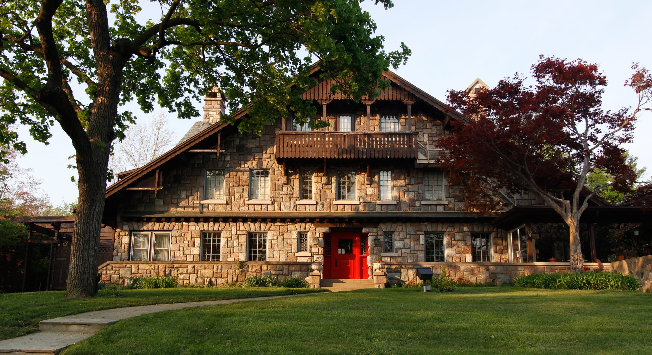 Stone Chalet Bed And Breakfast Inn Event Center Ann Arbor