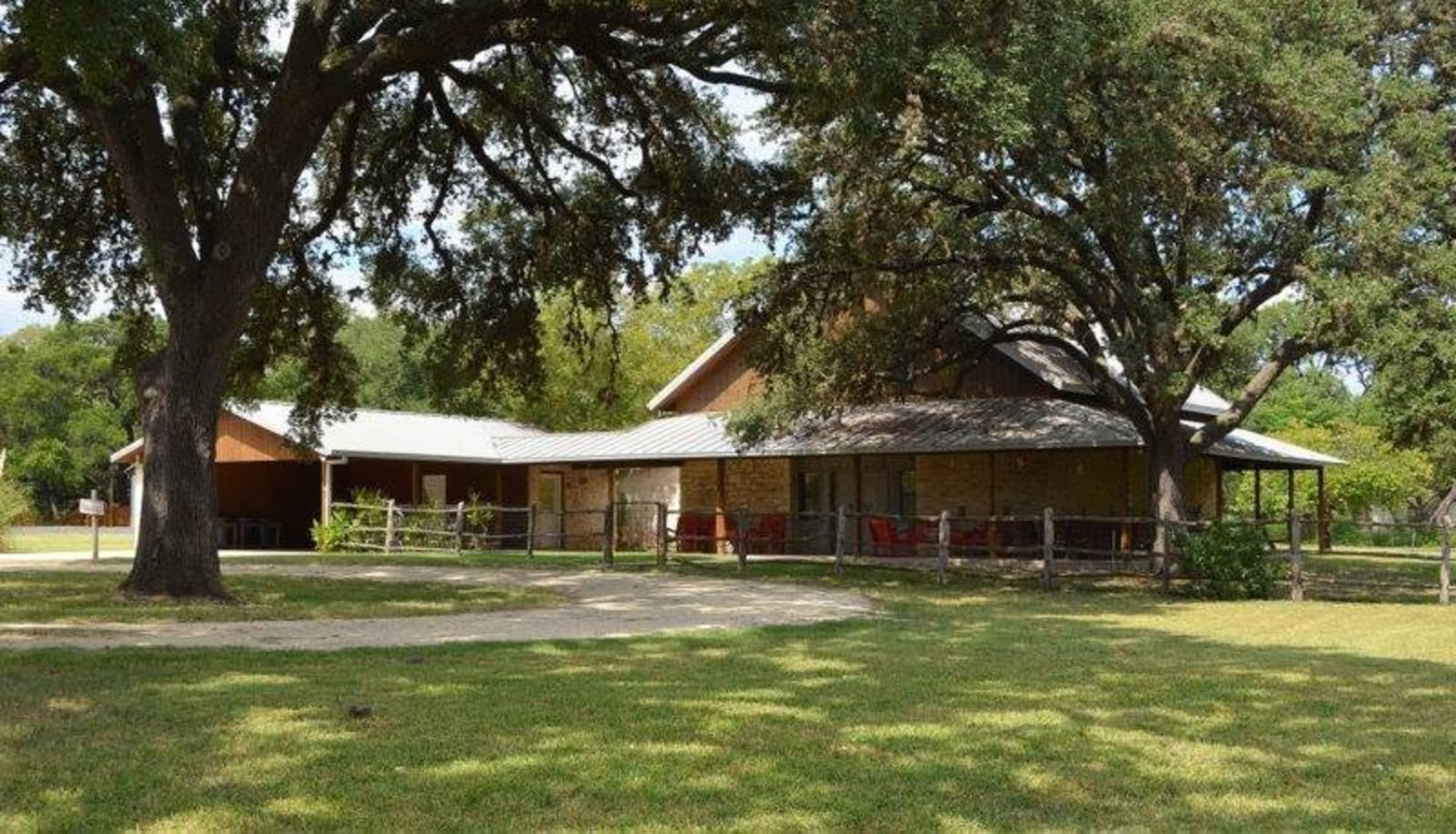 Utopia River Retreat Riverfront Cabin Rentals In Utopia Tx