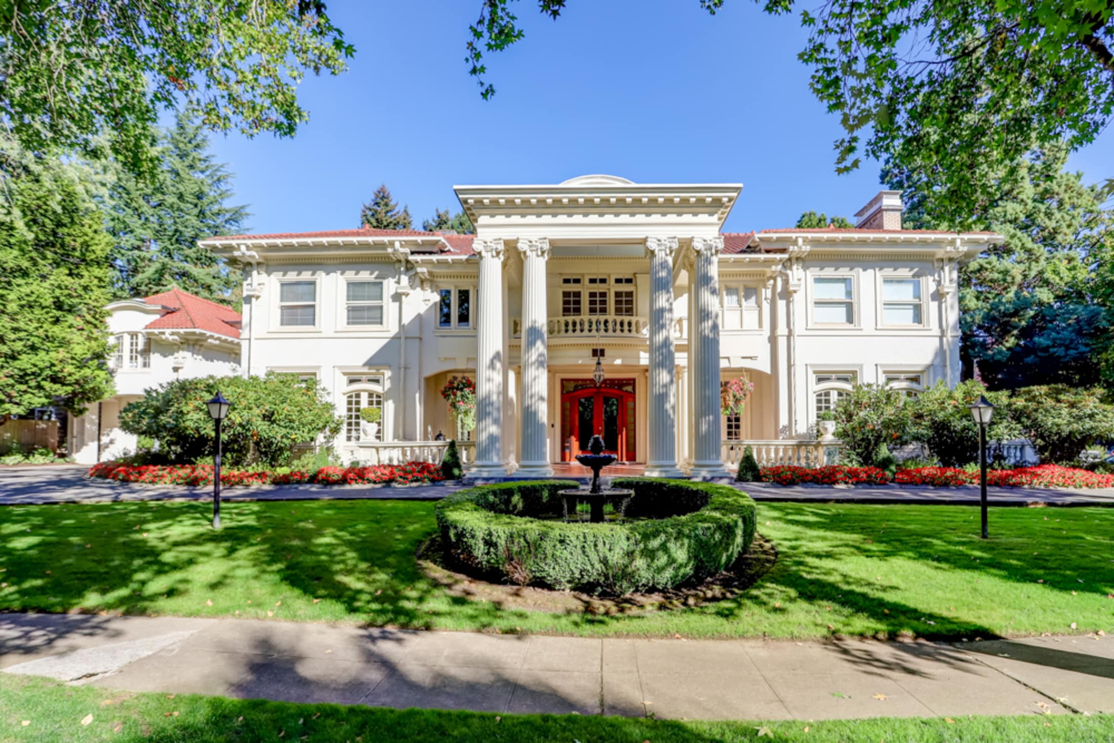 Portland's White House | Historic Bed & Breakfast In Portland