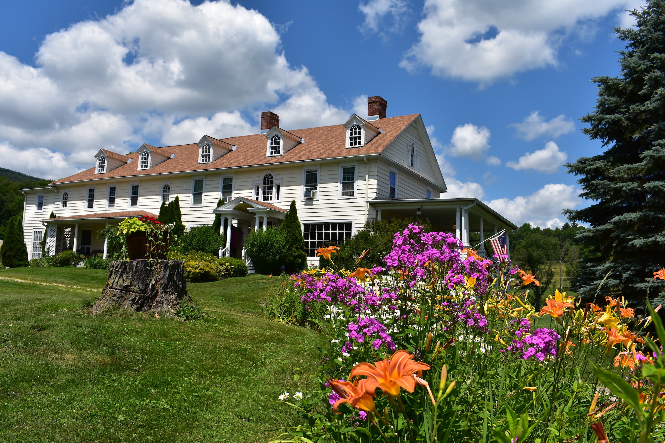 Harbour House Inn Bed Breakfast Cheshire Massachusetts - 