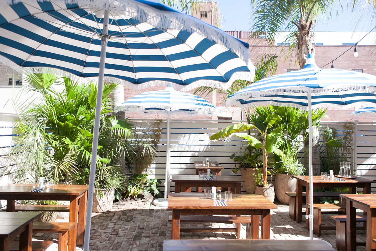 Best Outdoor Dining In Charleston The Quarters On King Blog